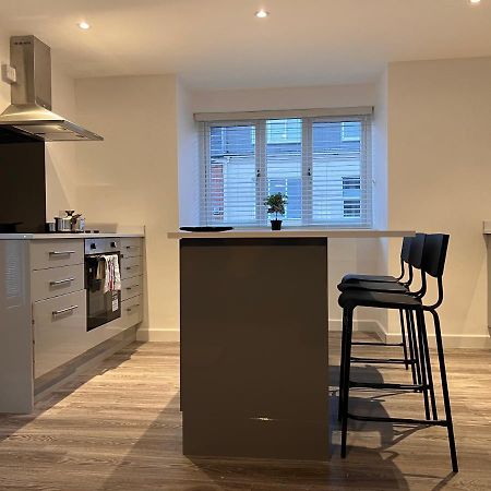Appartamento Superb Modern Flat In Northampton, Parking &Ev Esterno foto