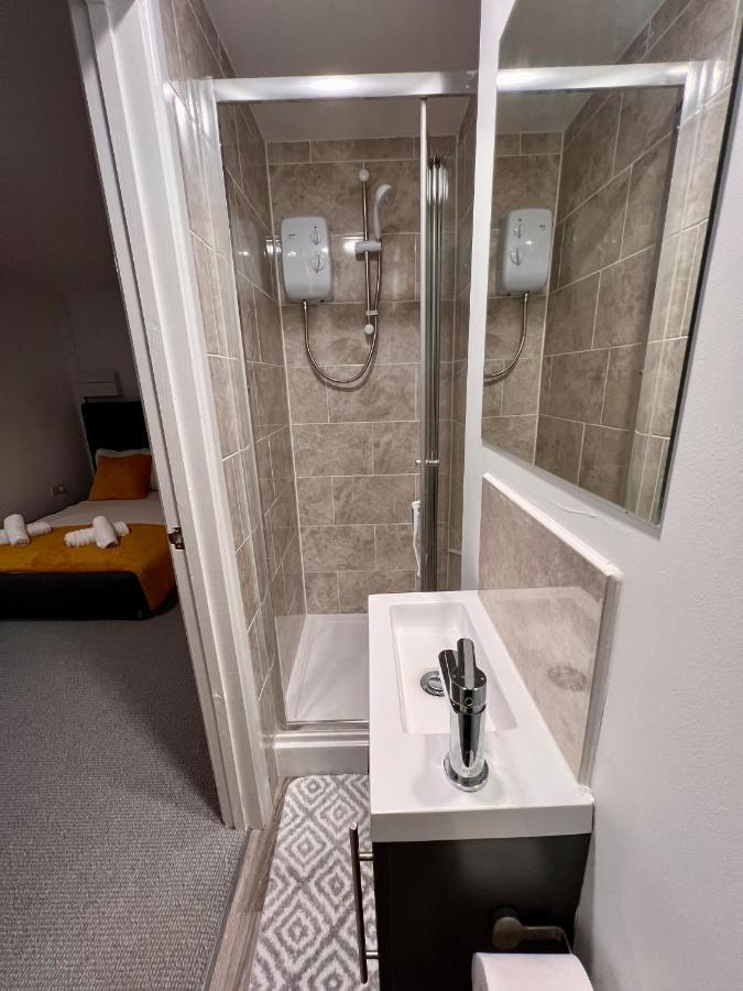 Appartamento Superb Modern Flat In Northampton, Parking &Ev Esterno foto