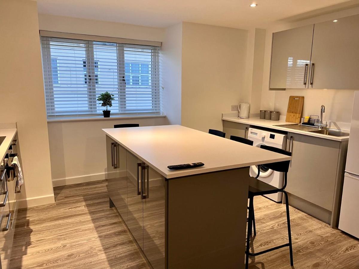 Appartamento Superb Modern Flat In Northampton, Parking &Ev Esterno foto